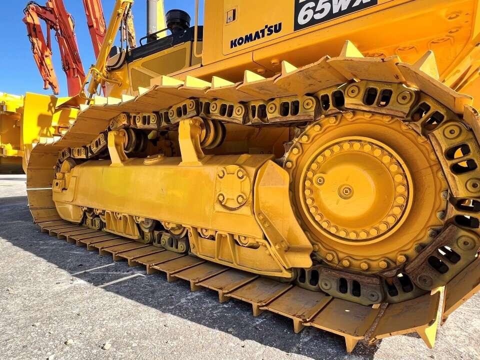 Komatsu D65 Foto 4