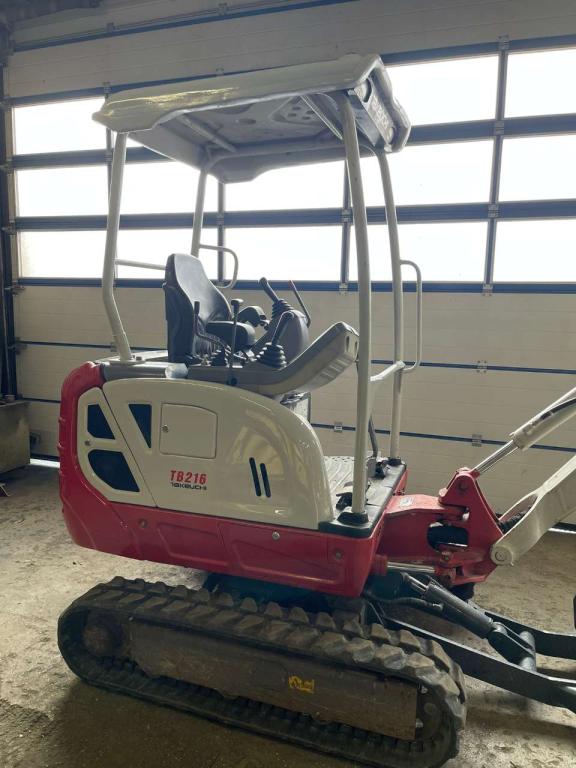 Takeuchi TB216 Foto 1