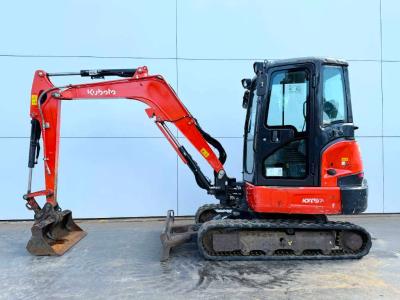 Kubota KX037-4 - Hammer Lines / Quick Coupler vendida por Boss Machinery