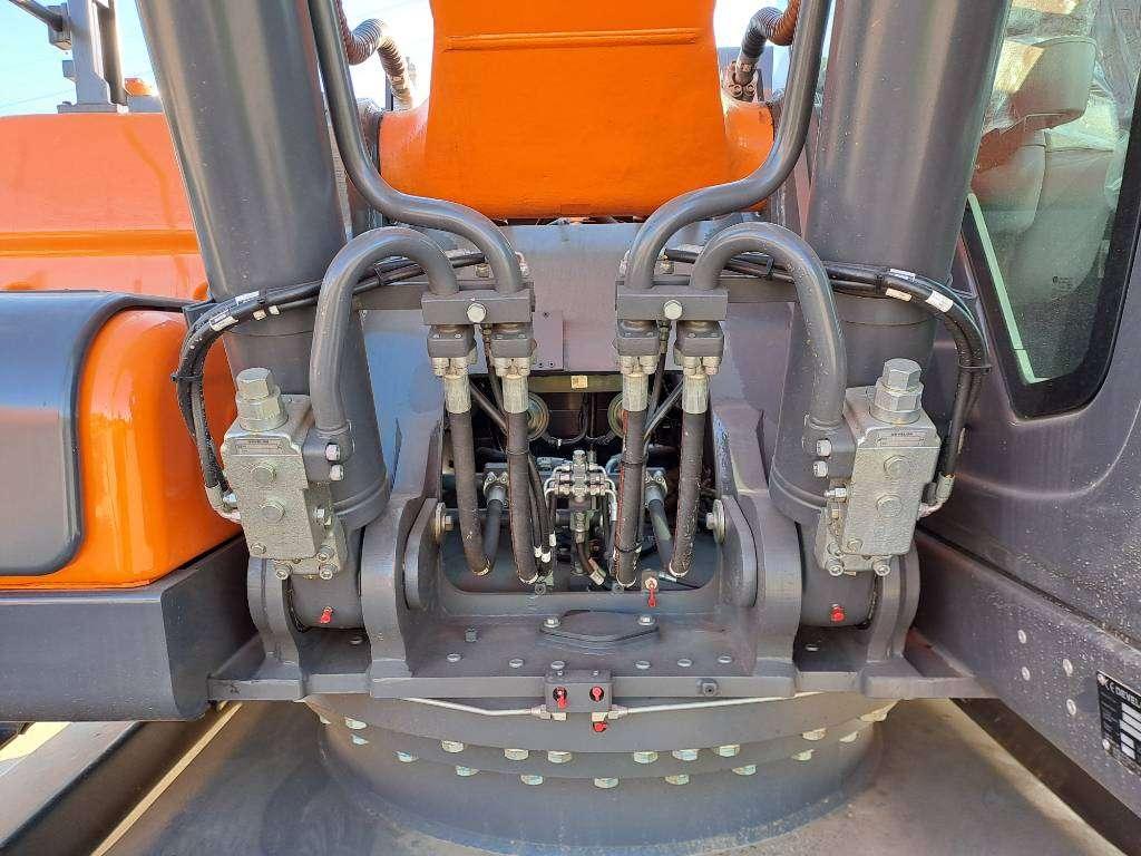 Develon DX300LC-7M (2 Unused units available) Foto 10