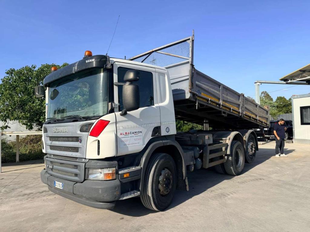 Scania 320 Foto 10