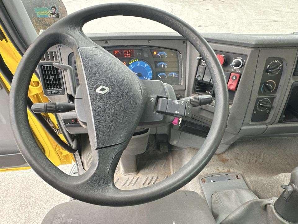 Renault 370 DCI 6x4 Foto 14