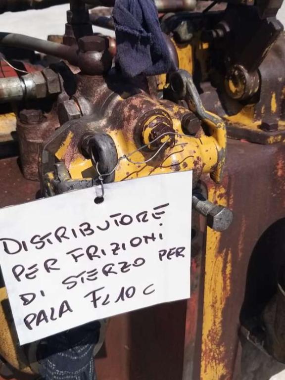 Distribuidor hidraulico para Fiat Allis FL10C Foto 1