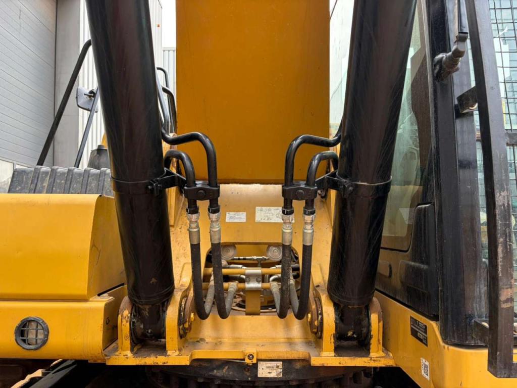Caterpillar 330GC Foto 10