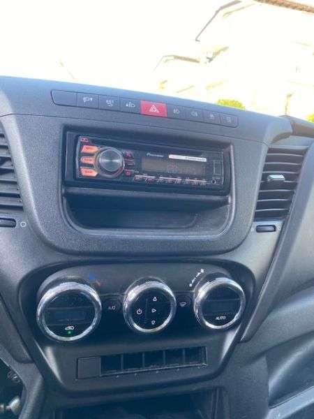 Iveco 35c14N Foto 4
