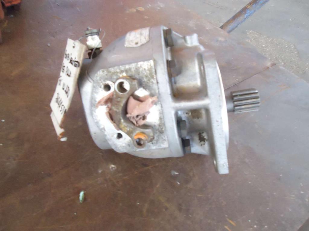Bomba hidráulica de dirección asistida para Fiat Kobelco W270 - CODICE 76044538 Foto 3