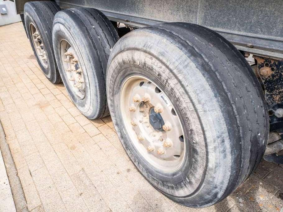Benalu C39C17-ALU + BACHE - 30m3 Foto 10
