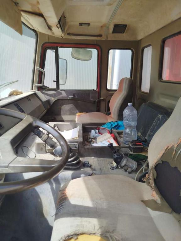 Iveco 330-36HT Foto 3