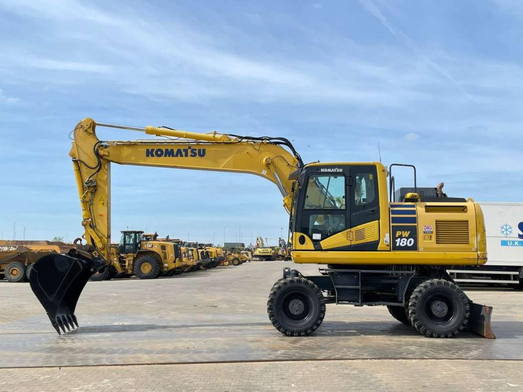 Komatsu PW180-11 Foto 1