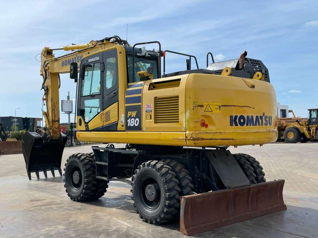 Komatsu PW180-11 Foto 3