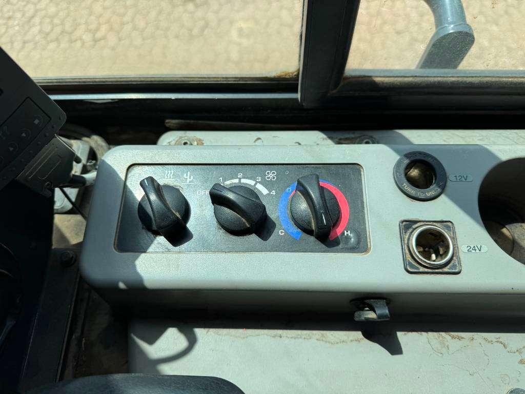 Komatsu D61PXi-24 - GPS System / Folding Blade Foto 14