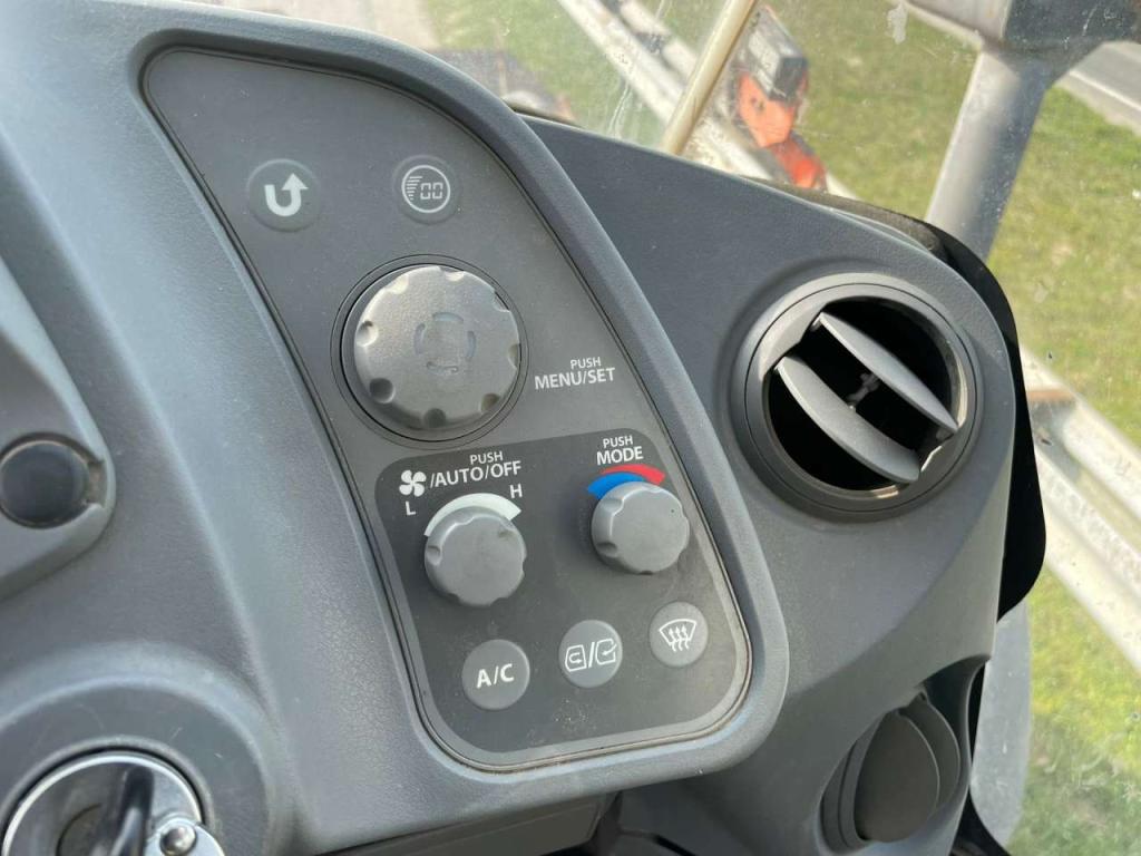 Hitachi ZW250-6 Foto 23