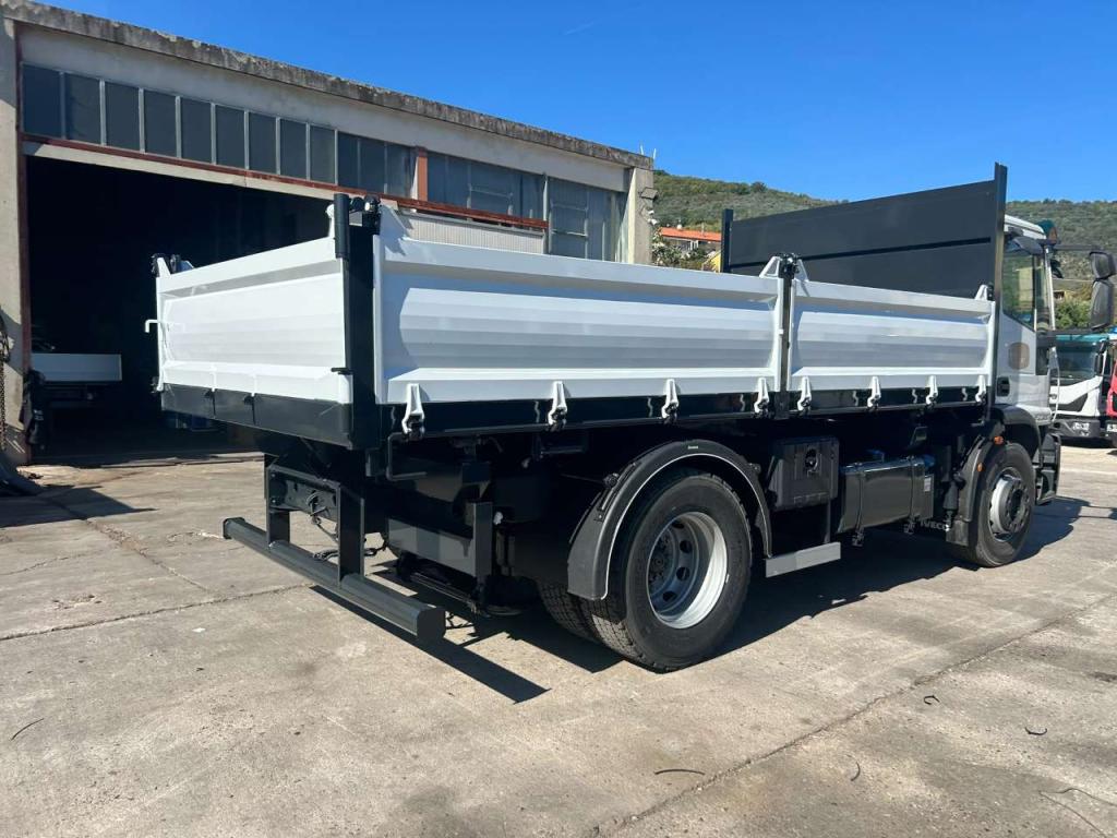 Iveco EUROCARGO 180E32 Foto 26