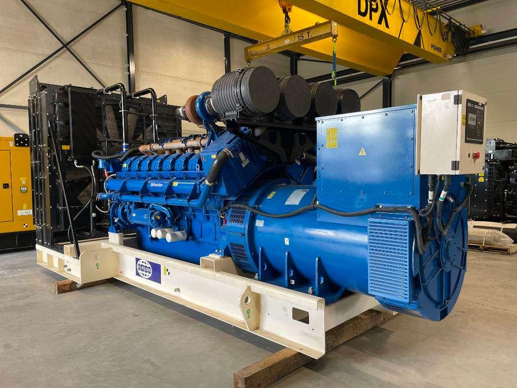 FG Wilson P2000-3 - 2000 kVA Open Genset - DPX-16033-O Foto 5