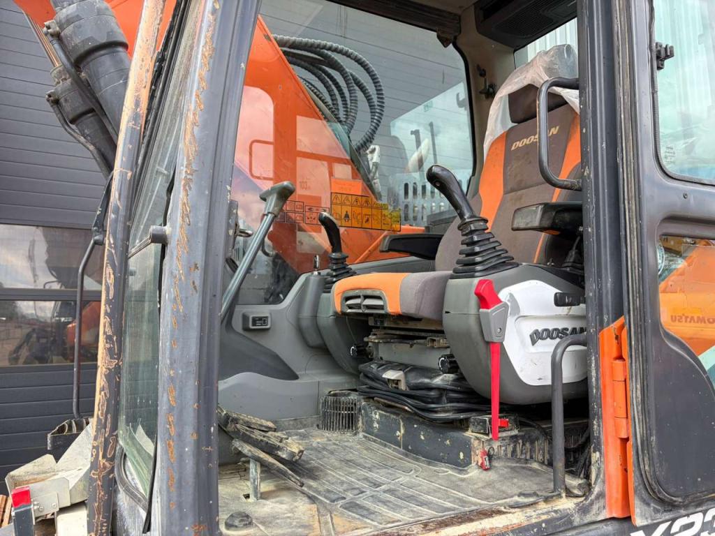 Doosan DX235LCR Foto 21