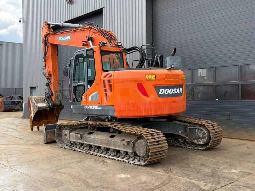 Doosan DX235LCR Foto 3
