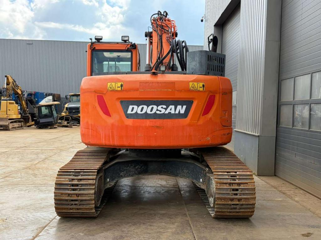 Doosan DX235LCR Foto 4