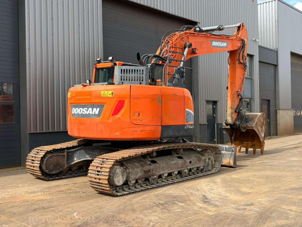 Doosan DX235LCR Foto 7