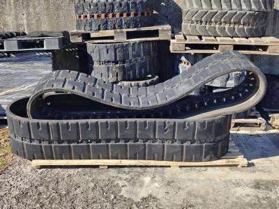 B450*86FB*55 Cadena de goma para Bobcat T 770 vendida por A. Cherubini & Figli Srl