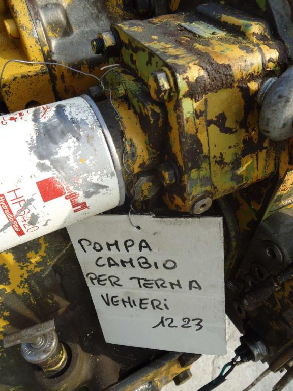 Bomba hidráulica de transmisión para Venieri 12.23 Foto 2