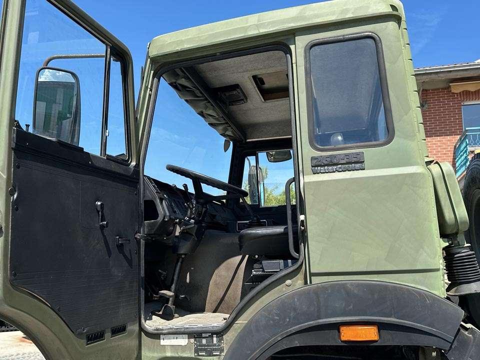 Iveco 260-35 6x6 Foto 15