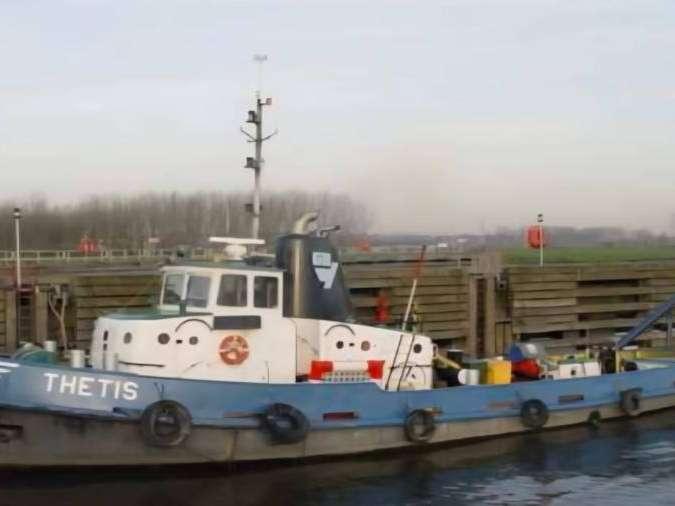 Thetis Tugboat Otro Foto 3