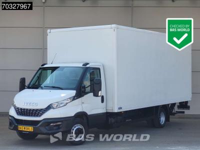 Iveco Daily 72C18 3.0L Automaat Bakwagen 1000KG Laadklep Luchtvering 180PK Dubbellucht Airco Cruise D'Hol vendida por BAS World B.V.