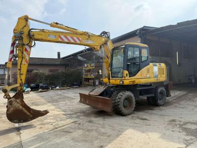 Komatsu PW160 vendida por Leo MMT Srl