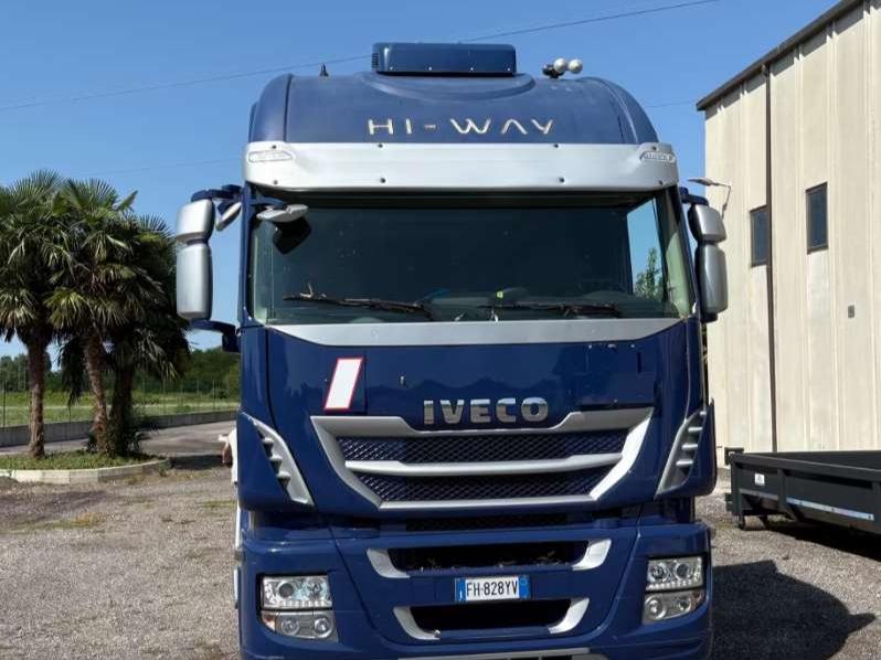 Iveco stralis 460 Foto 3