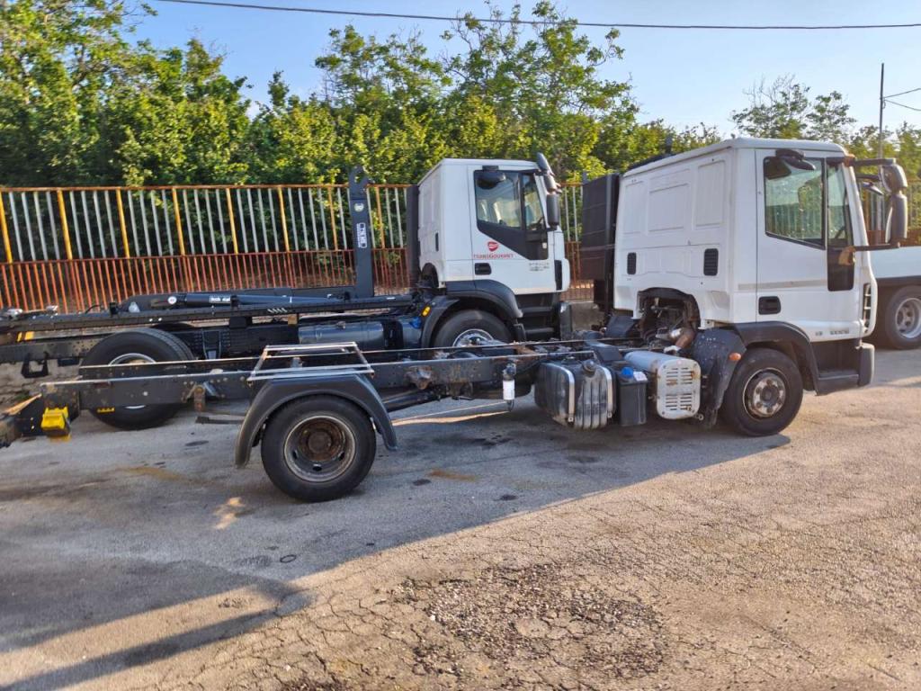 Iveco EUROCARGO 100E18 Foto 10