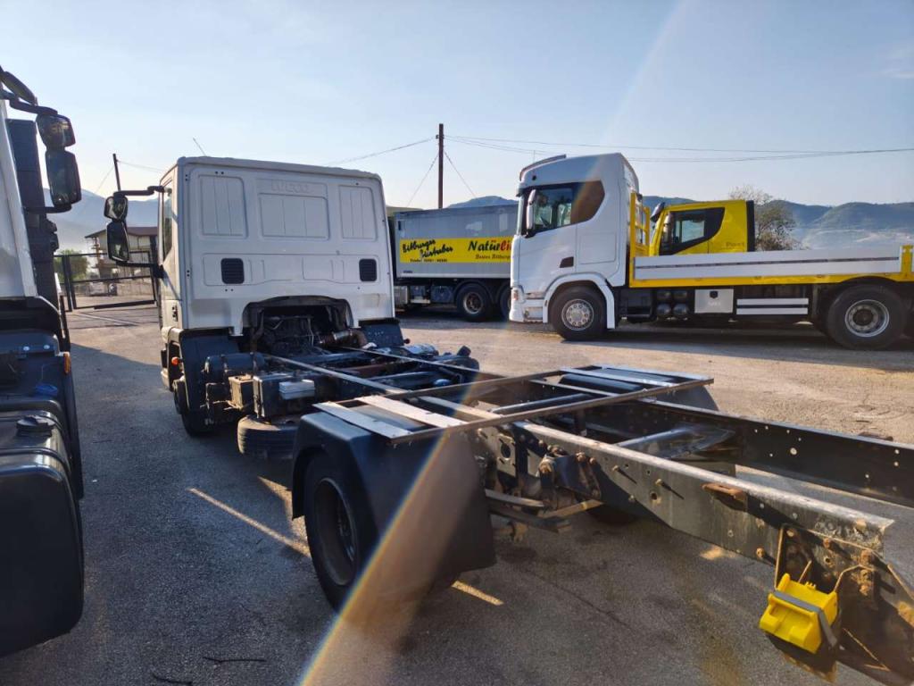 Iveco EUROCARGO 100E18 Foto 21