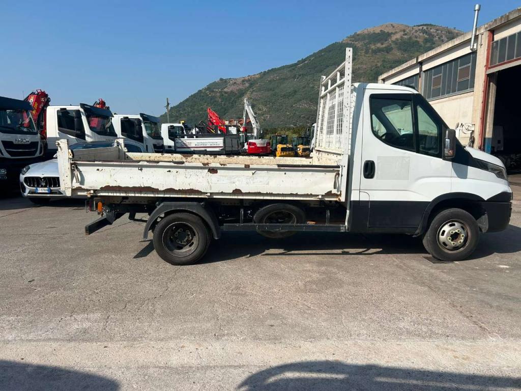 Iveco DAILY 35-110 Foto 28