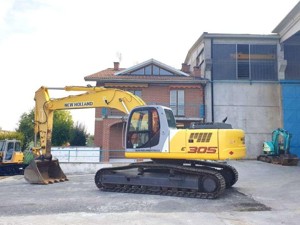 New Holland E305 Foto 3