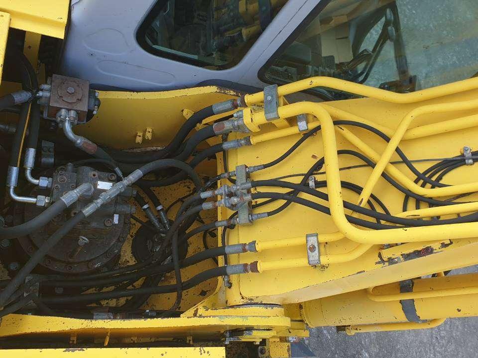 New Holland E305 Foto 6