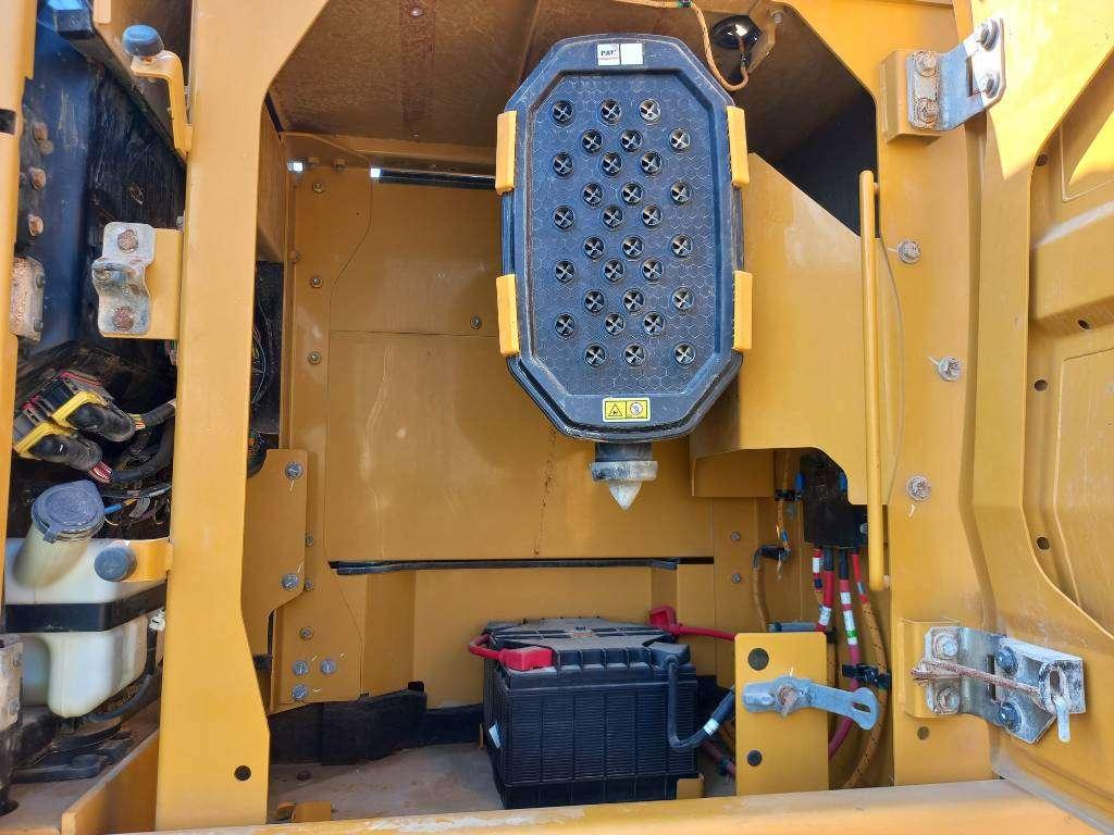 Caterpillar 350 (EXW - Abu Dhabi) Foto 19