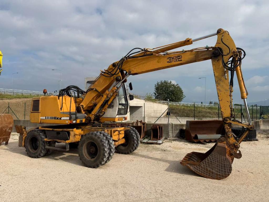 Liebherr 912 Foto 1