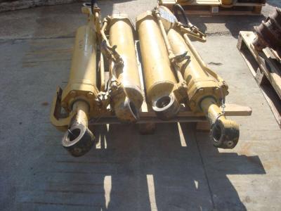 PISTONE SOLLEVAMENTO E PISTONE ROVESCIO BENNA para Fiat Allis FL14D-FL14C vendida por OLM 90 Srl