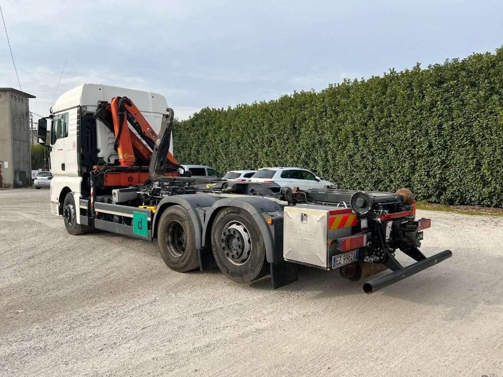 Man TGX 26.480 SCARRABILE CON GRU DIETRO CABINA Foto 5