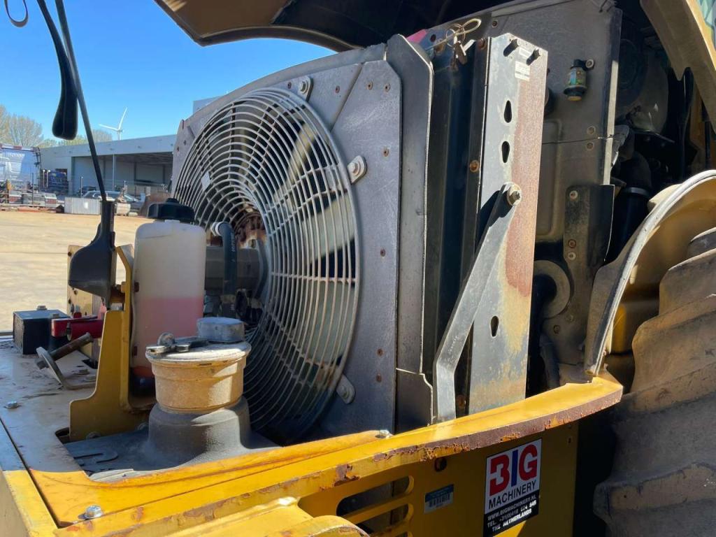 Caterpillar CP64 Foto 24