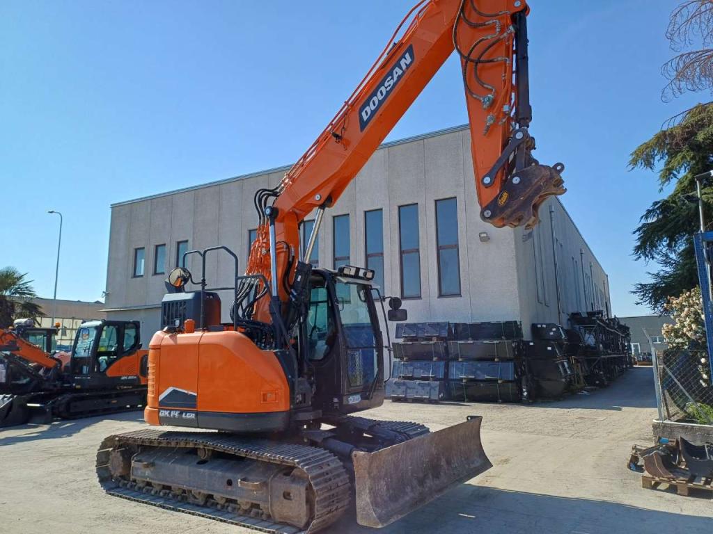 Doosan DX140LCR-7 Foto 1
