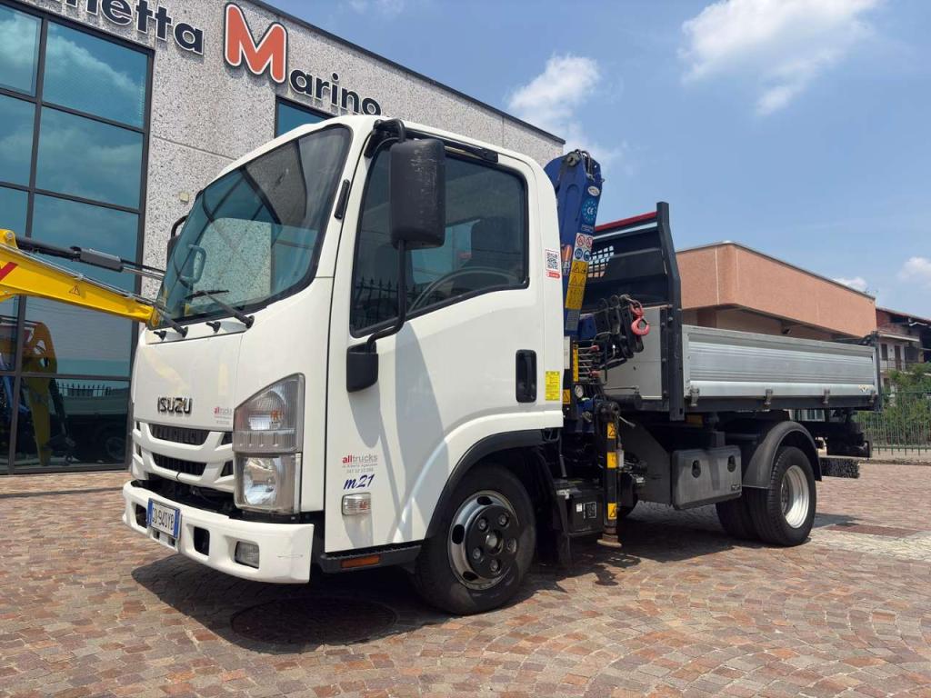 Isuzu M21 Foto 1