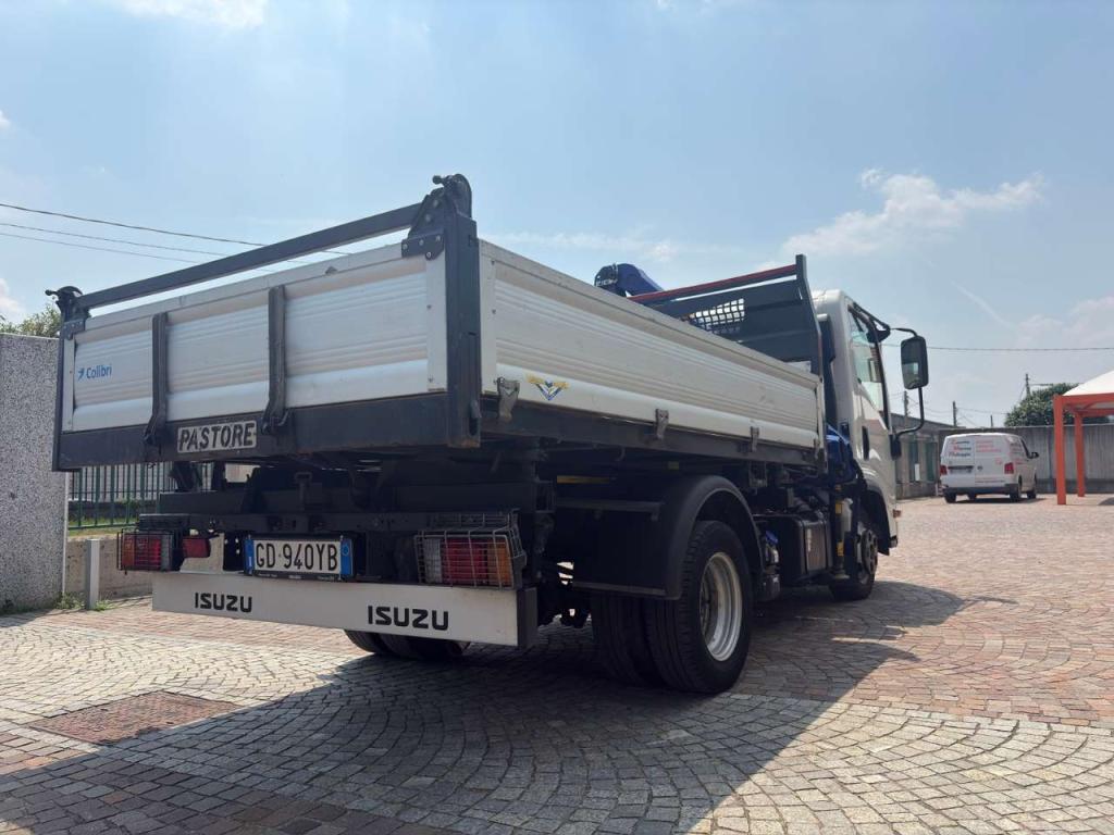 Isuzu M21 Foto 6