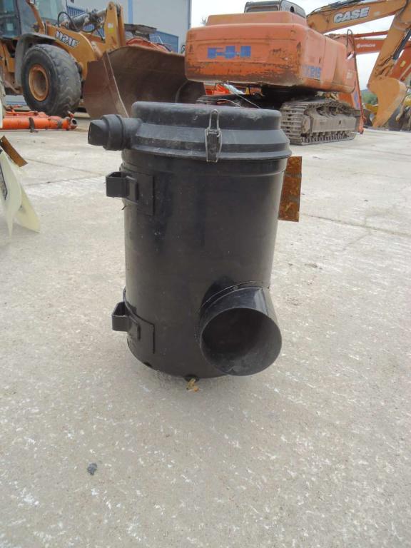 Carcasa del filtro de aire para Hitachi ZAXIS 350-3 Foto 1