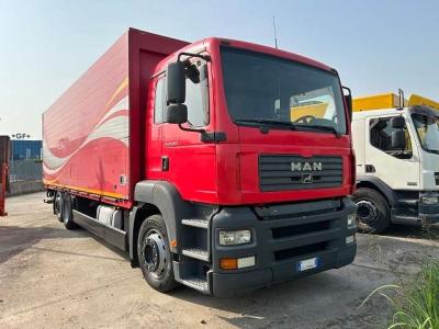 Man TGA 26.310 vendida por PSL Autocarri Srl