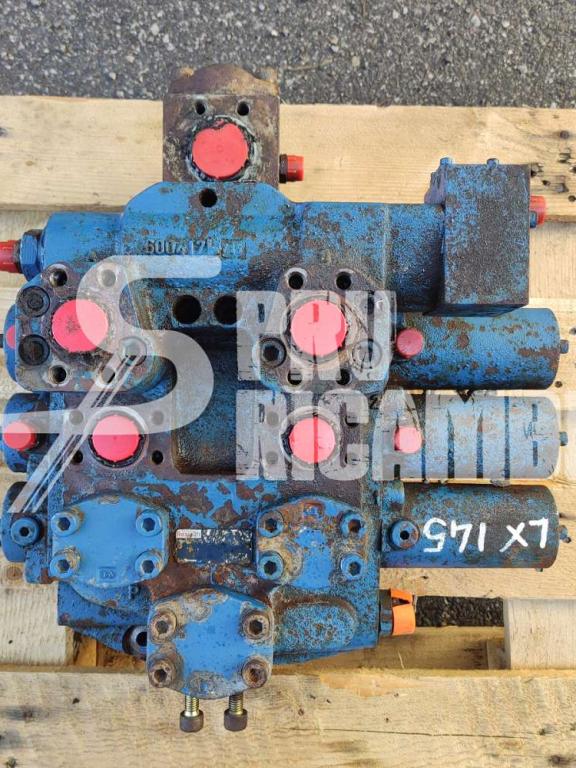 Distribuidor hidraulico para Hitachi LX 145 Foto 3