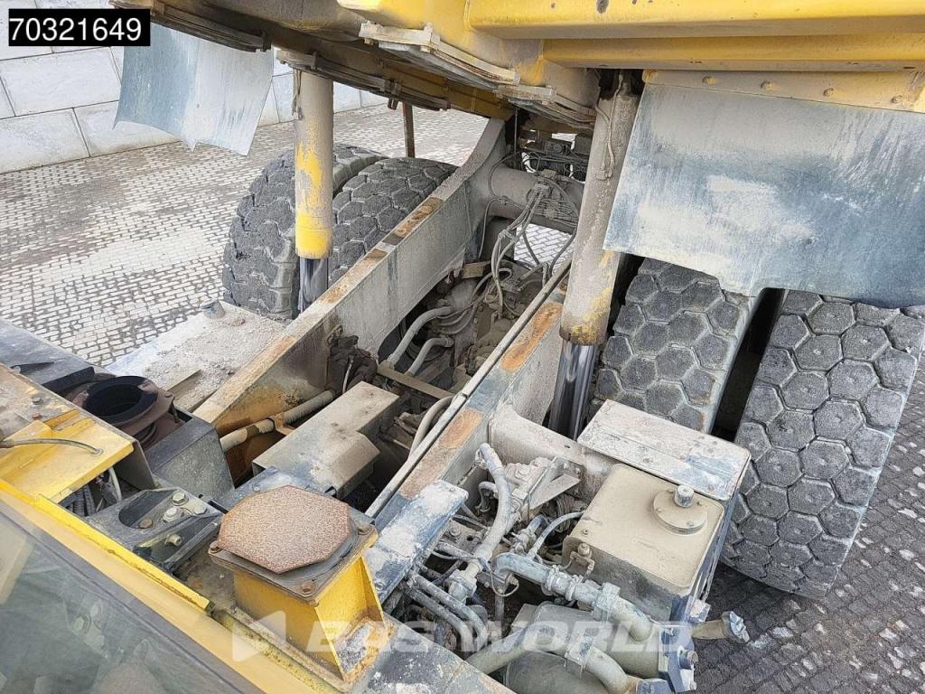 Komatsu HD605 -7E0 Foto 12