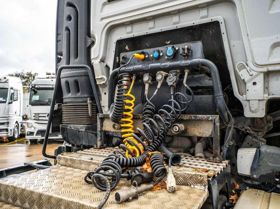 Man TGS 18.480 BLS - 4X4 (Cardan) Foto 8
