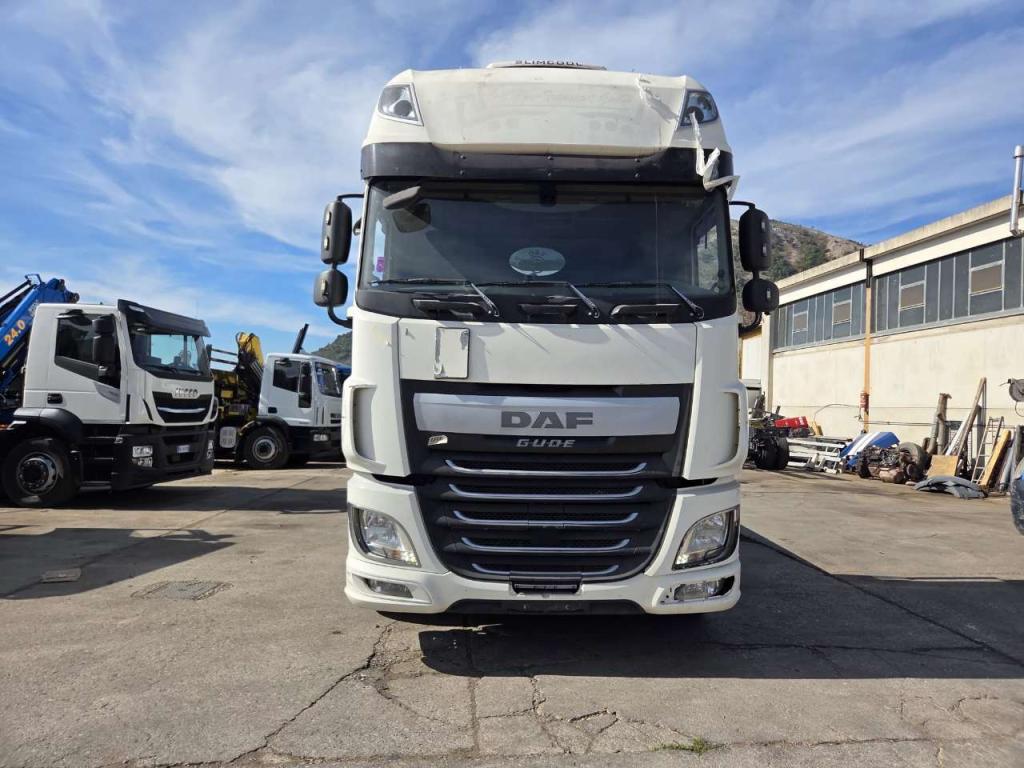Daf XF460 Foto 16