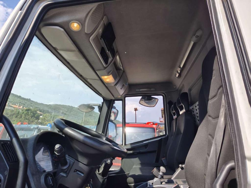 Iveco EUROCARGO 120-190L Foto 10