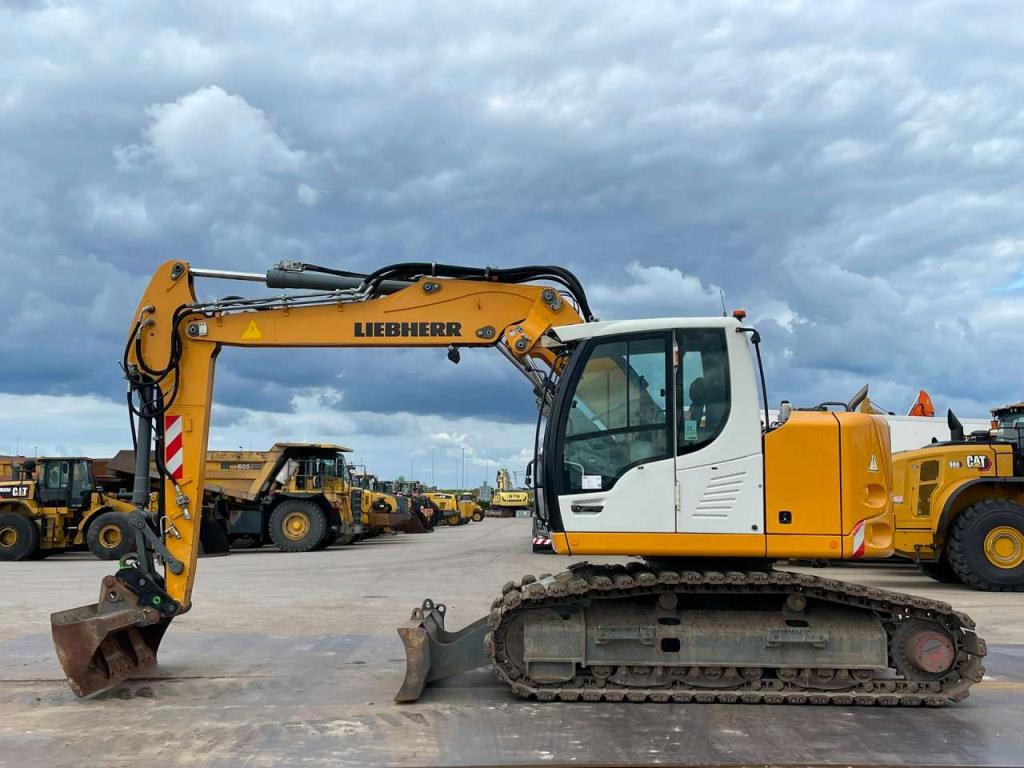Liebherr R914 Compact Litronic Foto 1